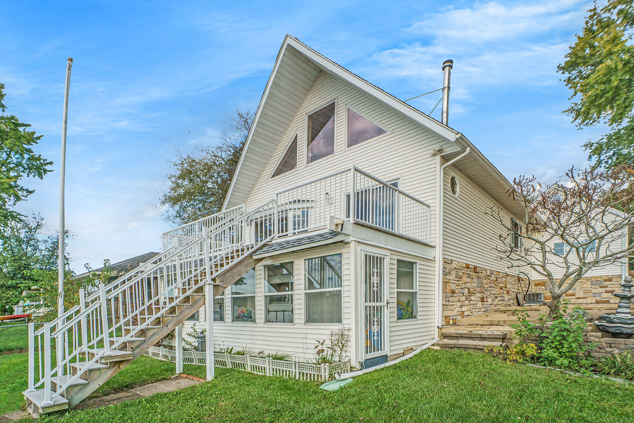 Three Rivers, Michigan 49093, United States, 1 Bedroom Bedrooms, ,2 BathroomsBathrooms,Residential,Active,194333