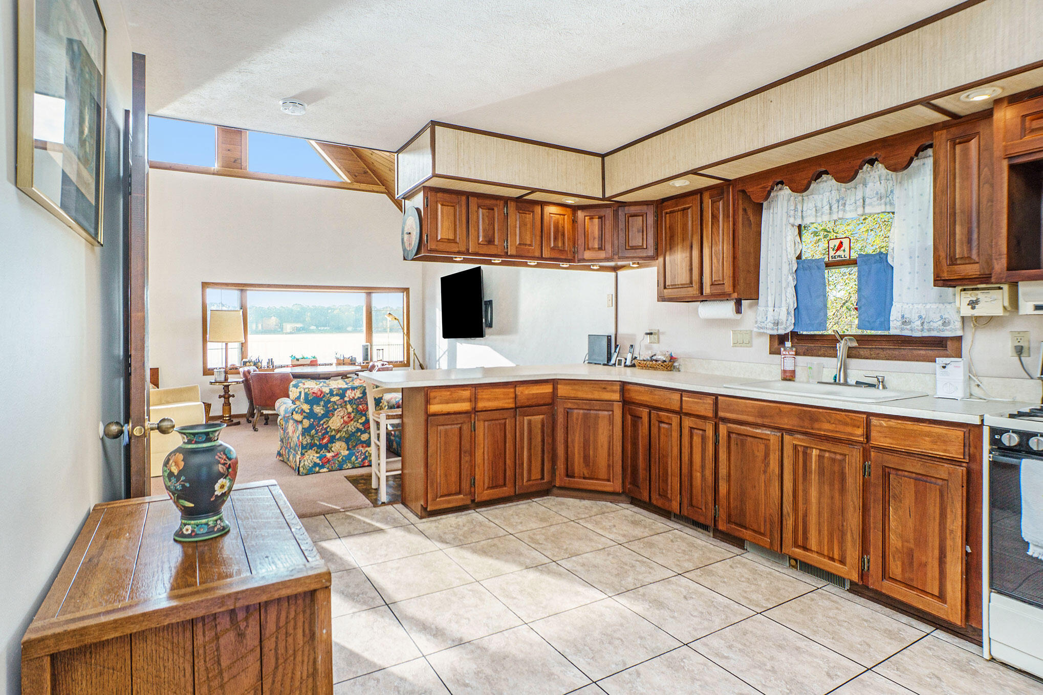 Three Rivers, Michigan 49093, United States, 1 Bedroom Bedrooms, ,2 BathroomsBathrooms,Residential,Active,194333