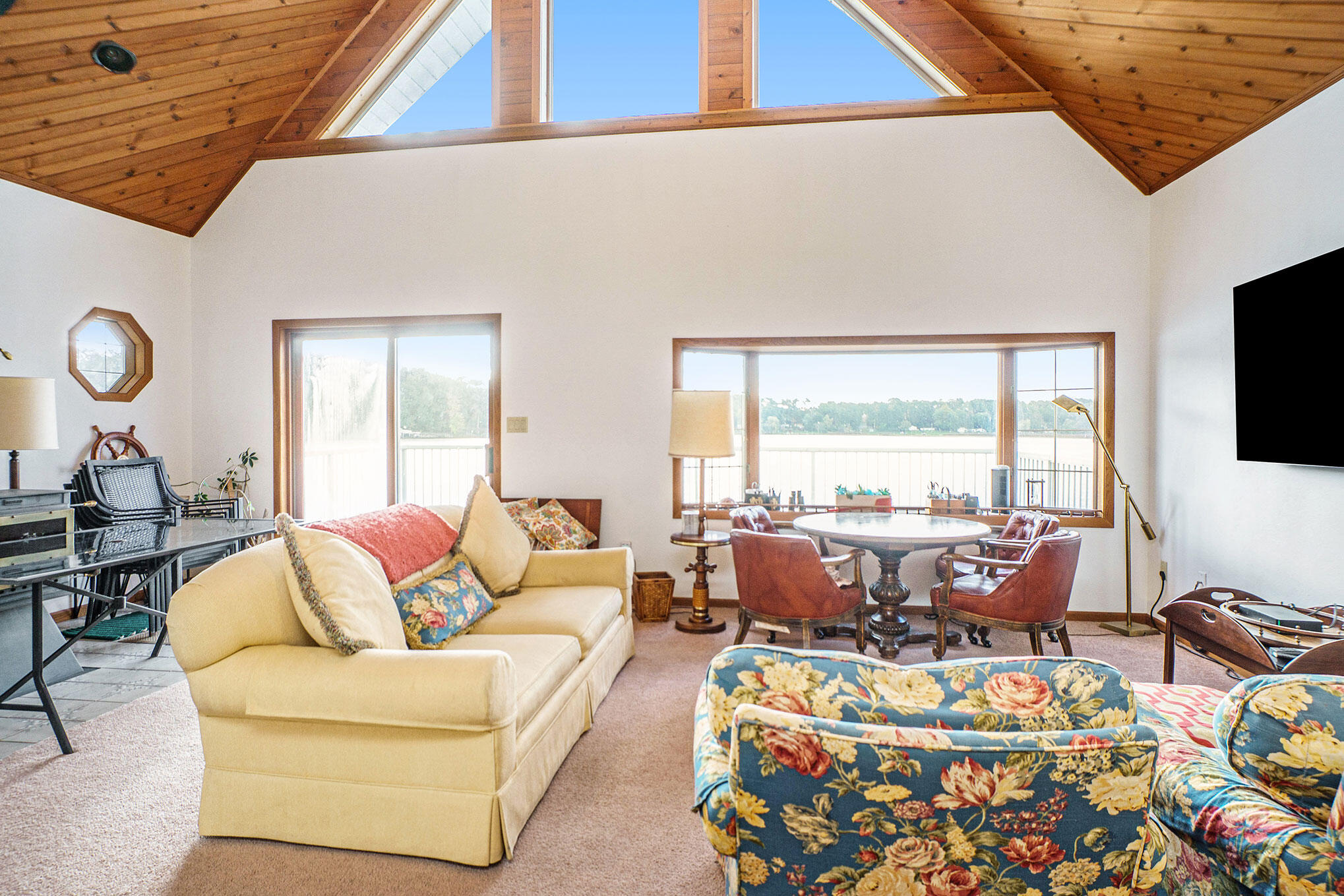 Three Rivers, Michigan 49093, United States, 1 Bedroom Bedrooms, ,2 BathroomsBathrooms,Residential,Active,194333