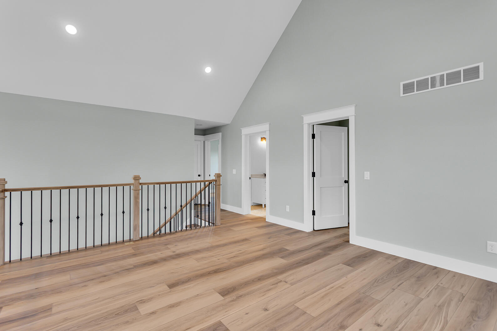Manitou Beach, Michigan, 49253, United States, 5 Bedrooms Bedrooms, ,4 BathroomsBathrooms,Residential,Active,1989794