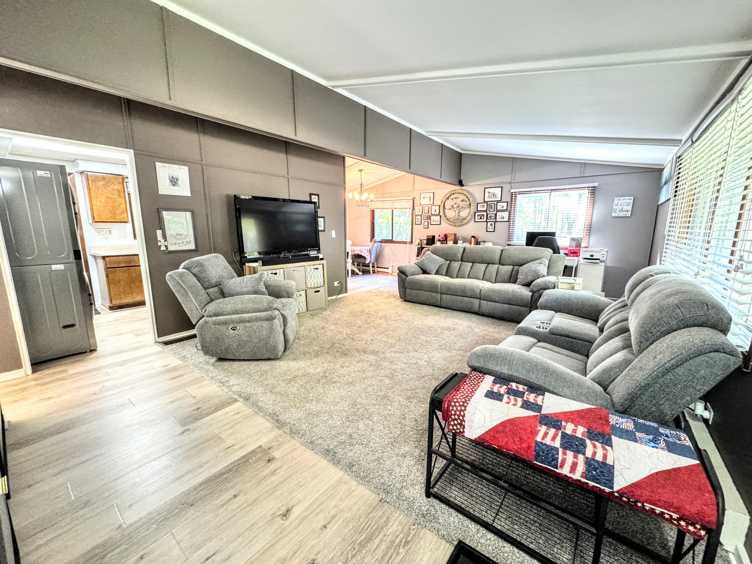 12165 Chinook Drive