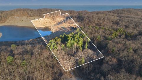 Photo of 7280 Waverland Path, Stevensville, MI 49127 (MLS # 26014589)