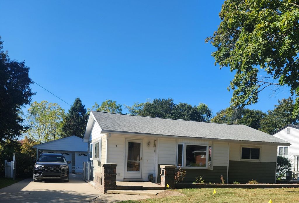 Photo of 260 Mark Hannah Court, Saline, MI 48176 (MLS # 25051477)