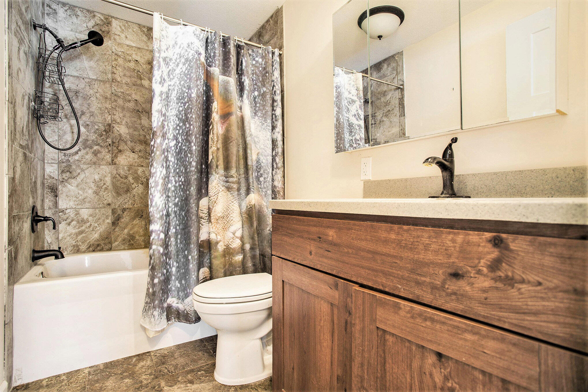 Union City, Michigan 49094, United States, 4 Bedrooms Bedrooms, ,2 BathroomsBathrooms,Residential,Pending,13647