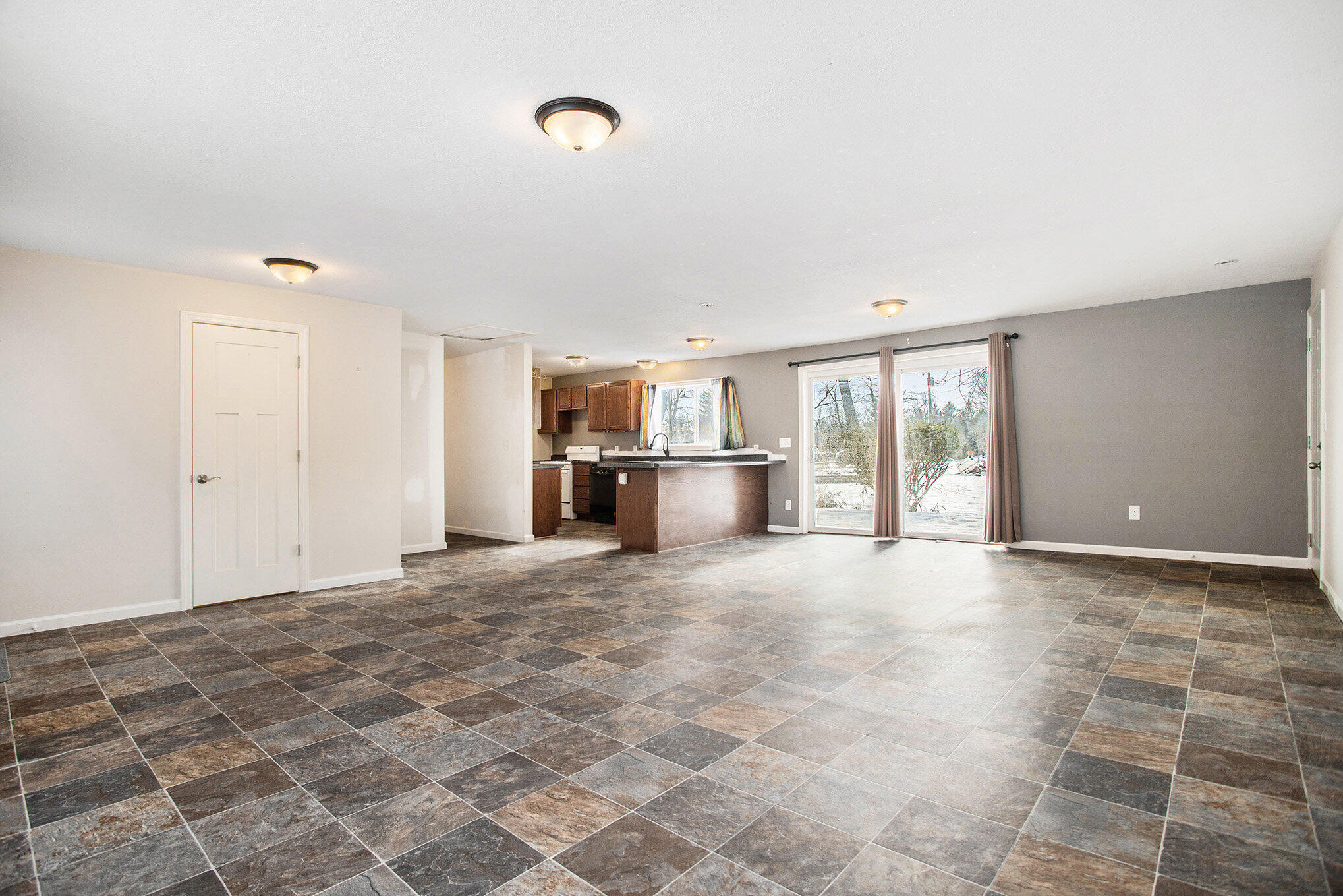 Union City, Michigan 49094, United States, 4 Bedrooms Bedrooms, ,2 BathroomsBathrooms,Residential,Pending,13647