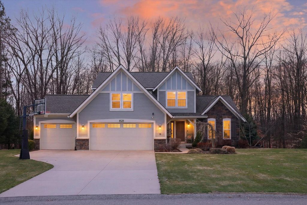 Photo of 12951 Wildview Drive, Grand Haven, MI 49417 (MLS # 26011953)