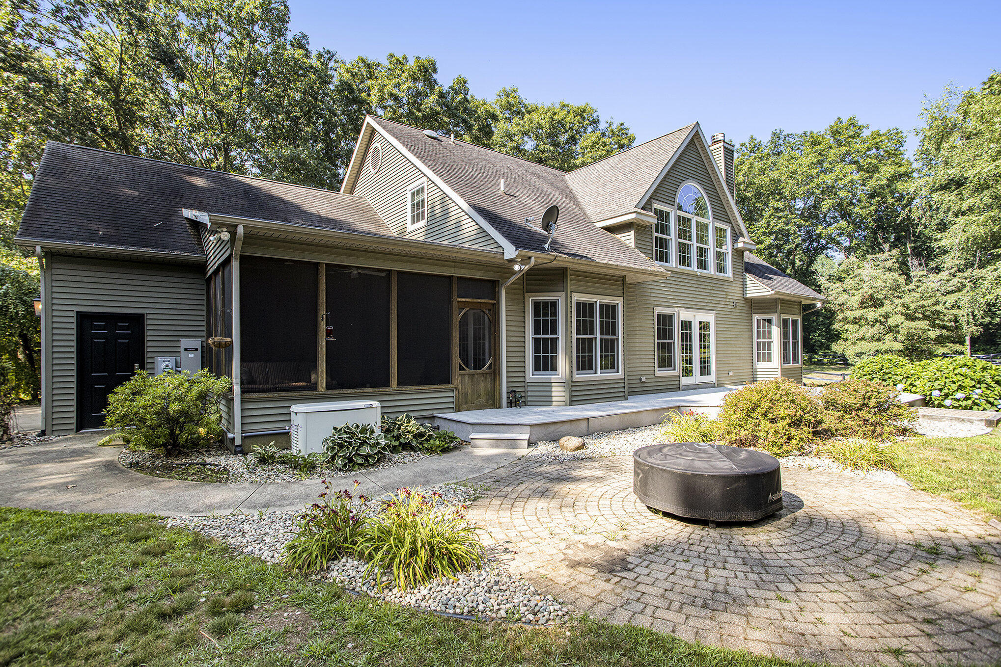 Mattawan, Michigan 49071, United States, 5 Bedrooms Bedrooms, ,4 BathroomsBathrooms,Residential,Active,173547