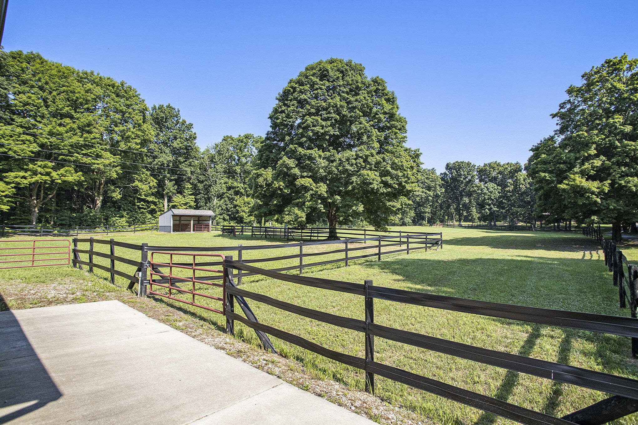 Mattawan, Michigan 49071, United States, 5 Bedrooms Bedrooms, ,4 BathroomsBathrooms,Residential,Active,173547