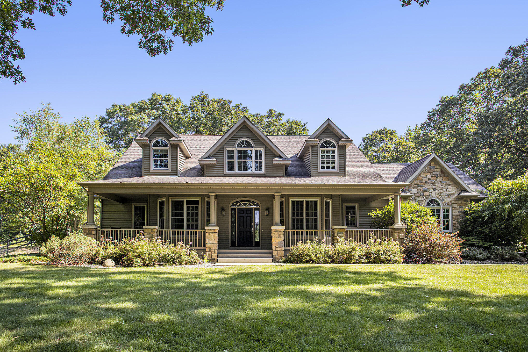 Mattawan, Michigan 49071, United States, 5 Bedrooms Bedrooms, ,4 BathroomsBathrooms,Residential,Active,173547