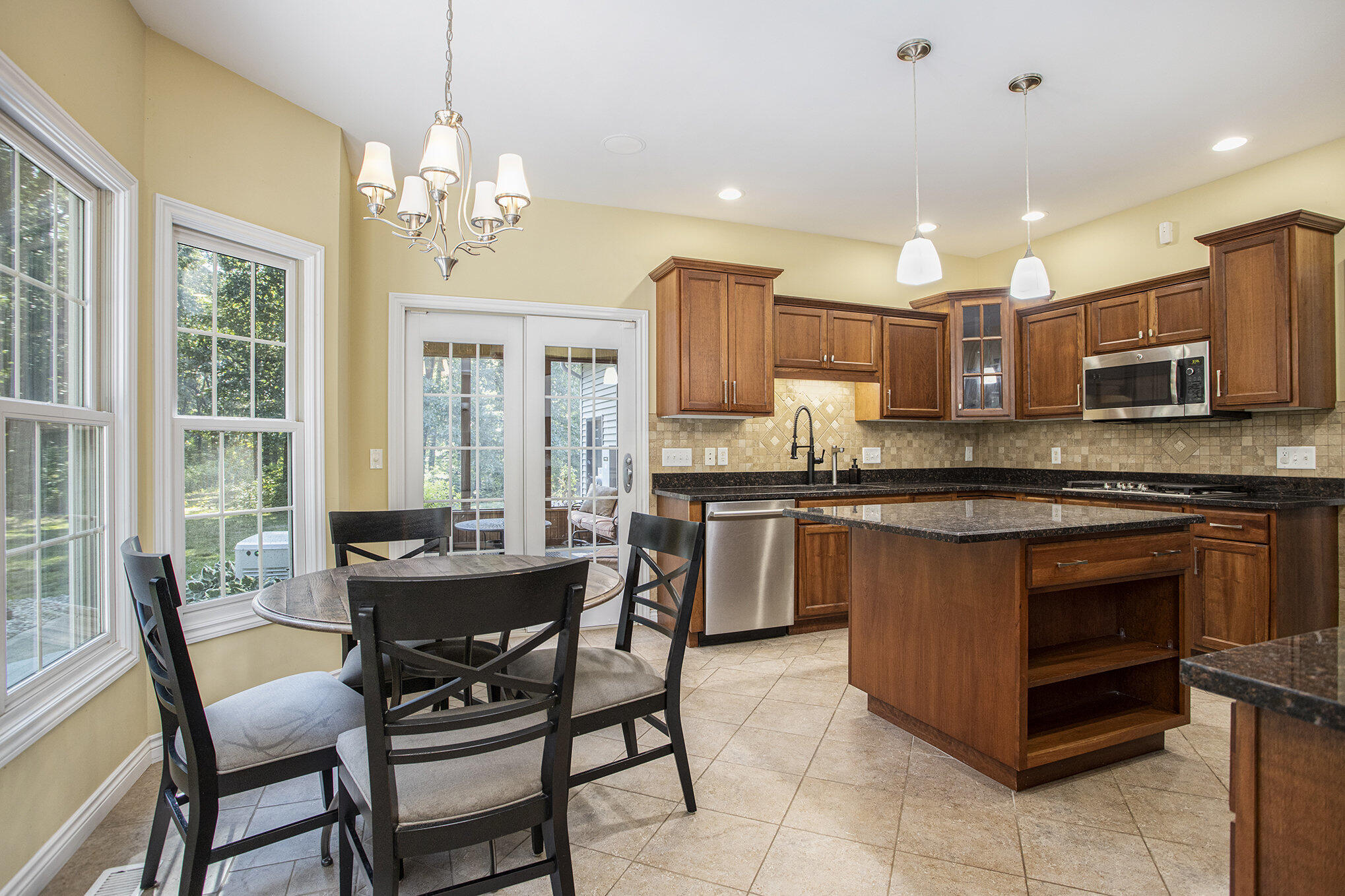 Mattawan, Michigan 49071, United States, 5 Bedrooms Bedrooms, ,4 BathroomsBathrooms,Residential,Active,173547