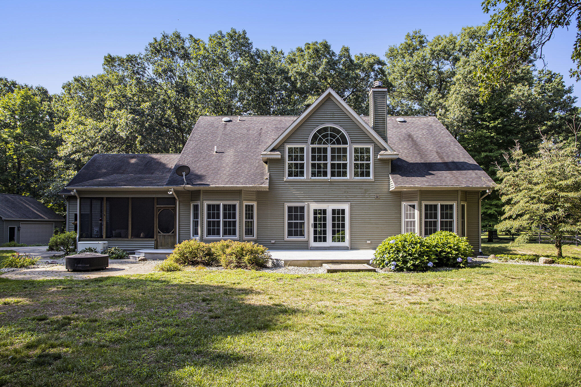 Mattawan, Michigan 49071, United States, 5 Bedrooms Bedrooms, ,4 BathroomsBathrooms,Residential,Active,173547