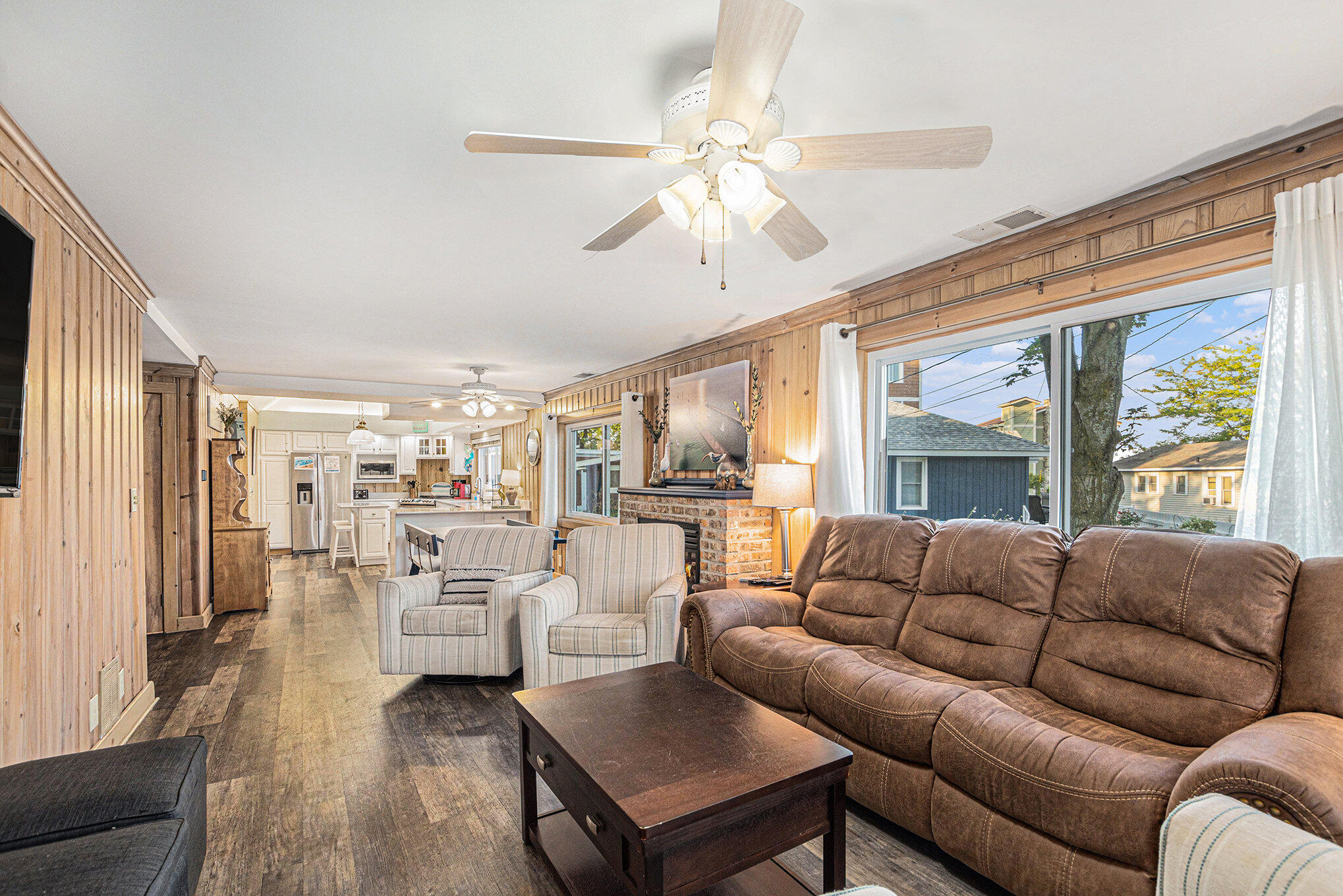 South Haven, Michigan 49090, United States, 4 Bedrooms Bedrooms, ,3 BathroomsBathrooms,Residential,Active,209081