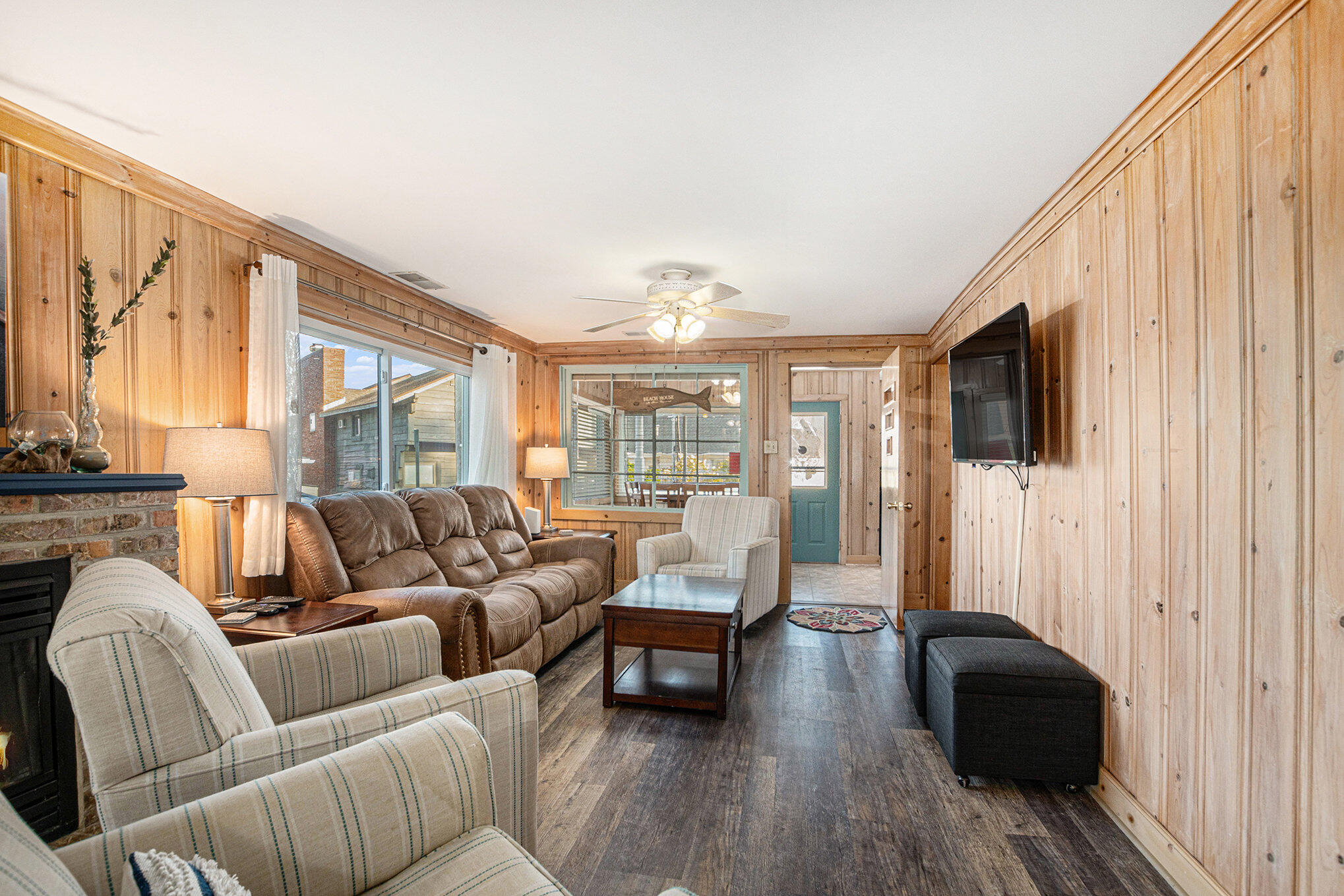 South Haven, Michigan 49090, United States, 4 Bedrooms Bedrooms, ,3 BathroomsBathrooms,Residential,Active,209081