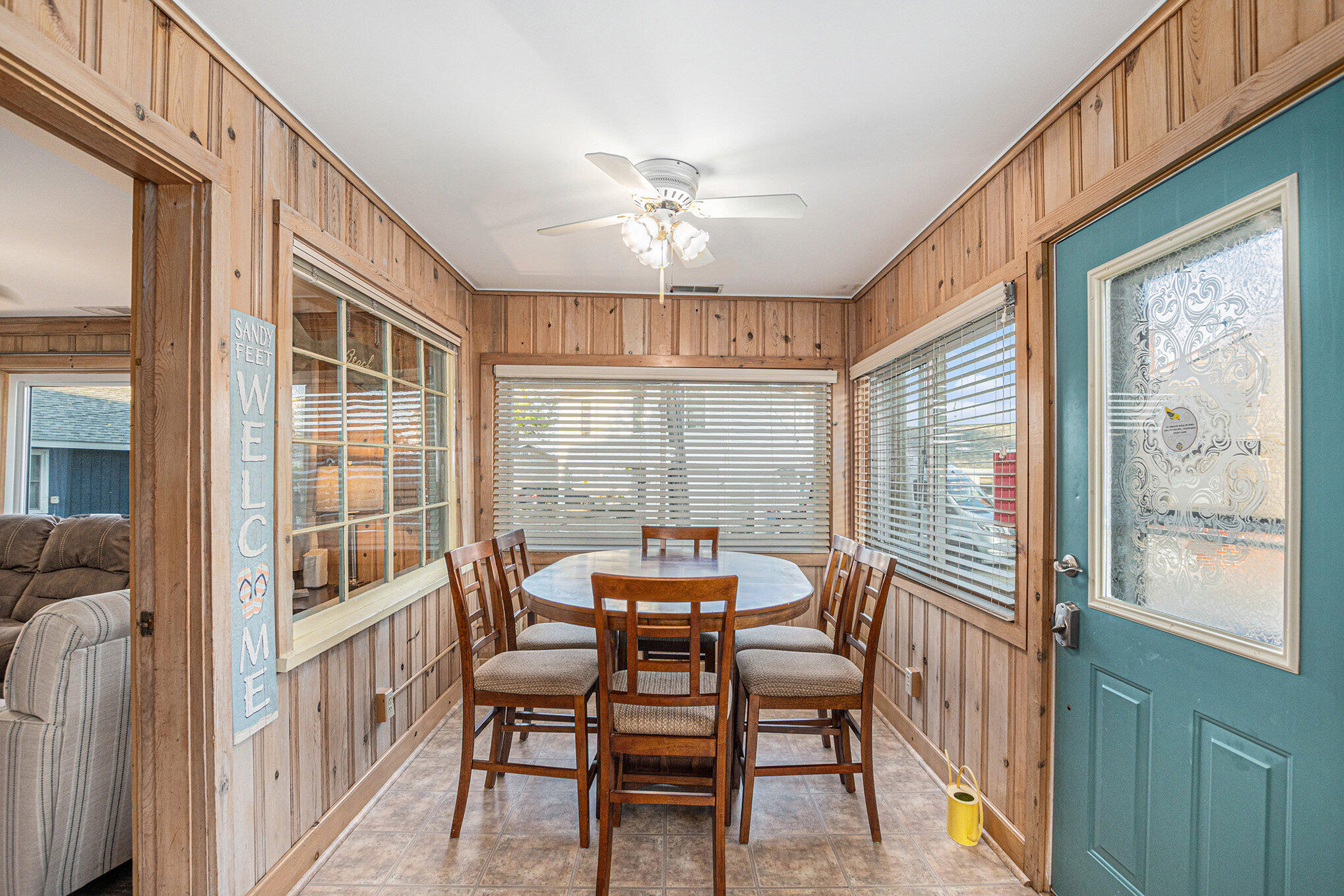 South Haven, Michigan 49090, United States, 4 Bedrooms Bedrooms, ,3 BathroomsBathrooms,Residential,Active,209081