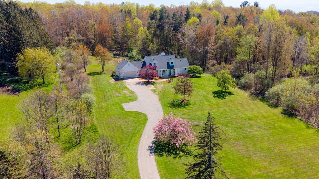 Photo of 6352 143rd Avenue, Holland, MI 49423 (MLS # 26023409)