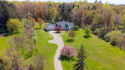 Photo of 6352 143rd Avenue, Holland, MI 49423 (MLS # 26023409)