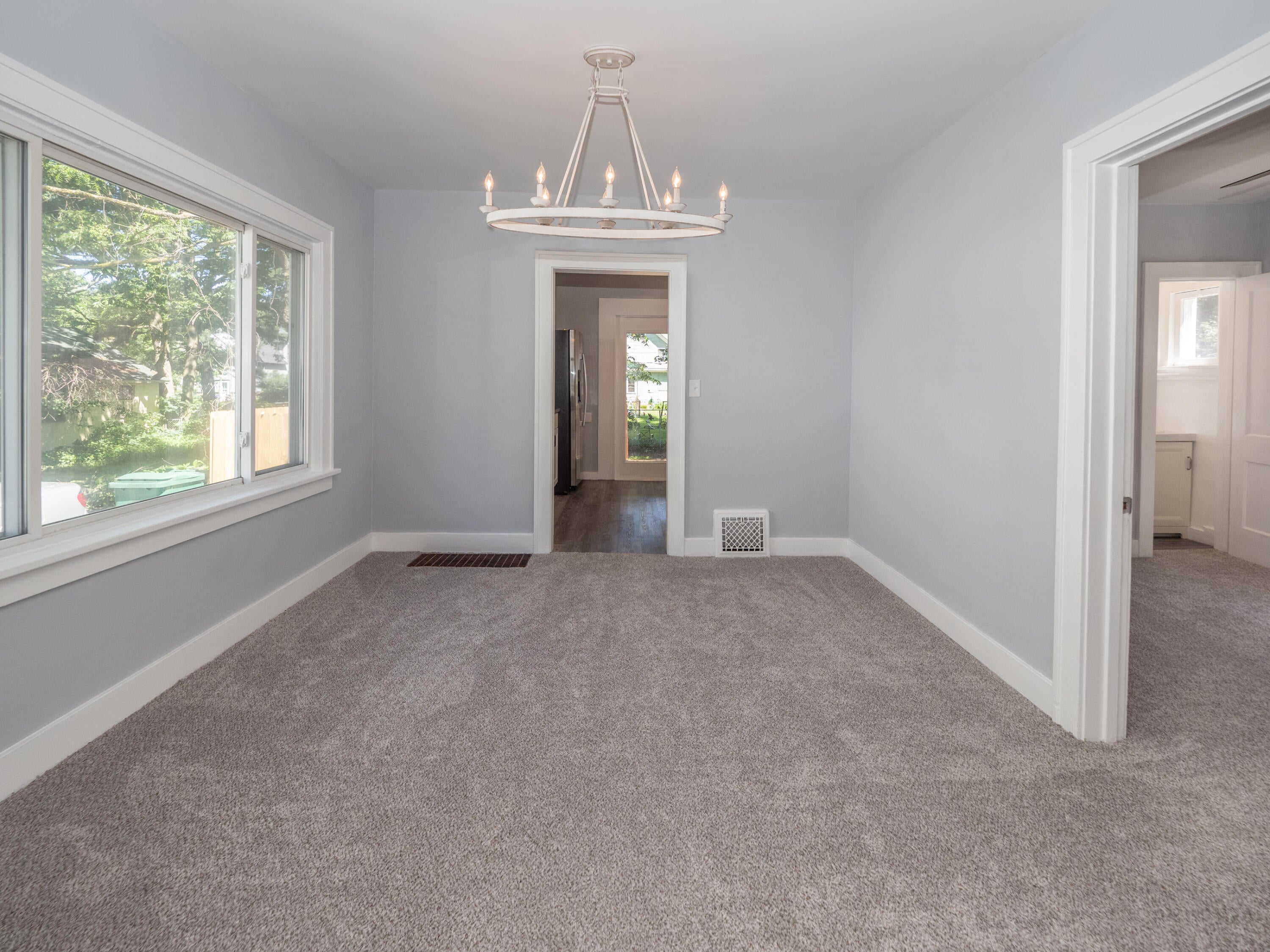 1505 Lay Boulevard