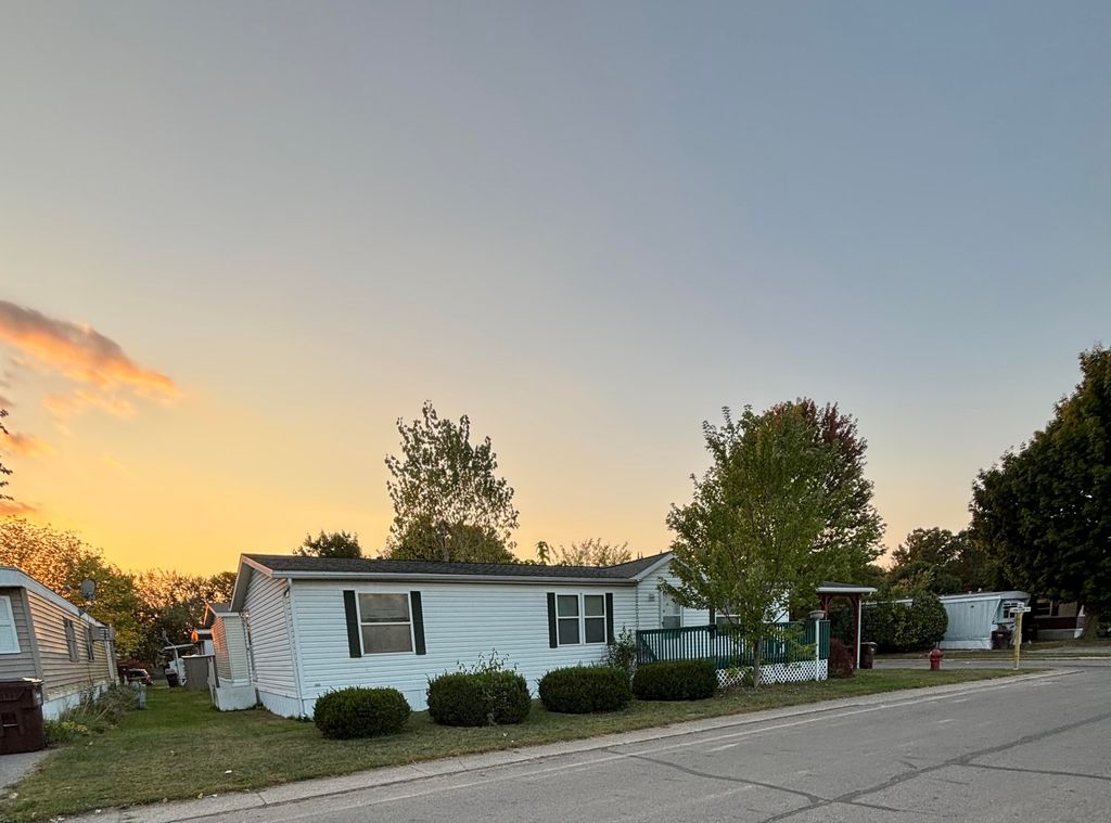 Photo of 1516 Cedarview Lane, Lansing, MI 48911 (MLS # 25051182)