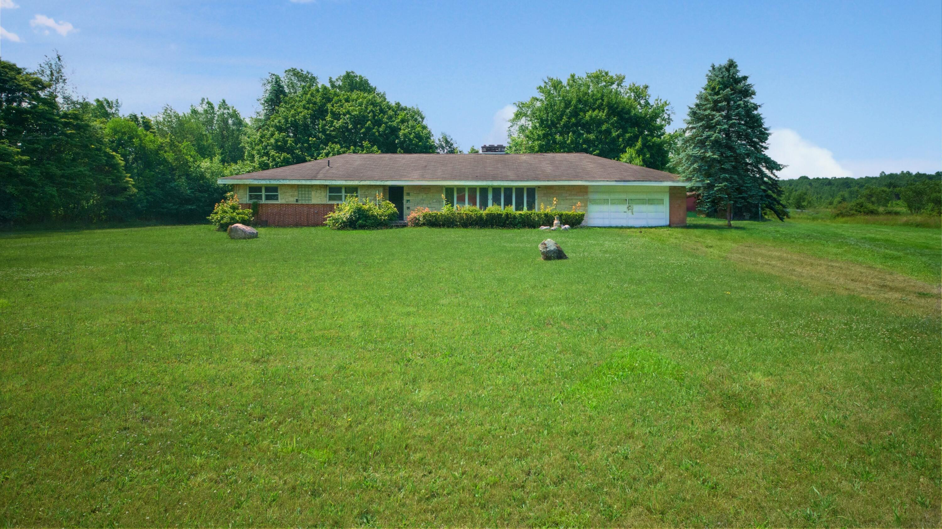 View Bangor, MI 49013 house