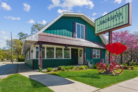 Photo of 801 W Buffalo Street, New Buffalo, MI 49117 (MLS # 24020403)