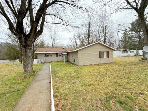 Photo of 15370 Rapids Drive, Hersey, MI 49639 (MLS # 26001260)