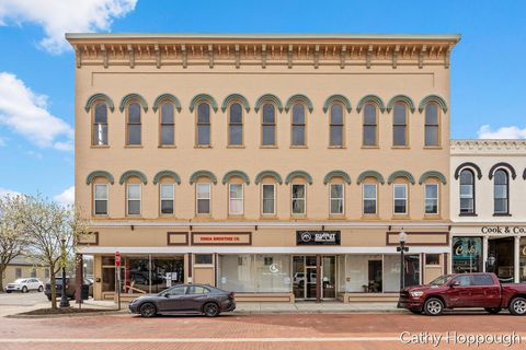 Photo of 405 W Main Street, Ionia, MI 48846 (MLS # 26018942)