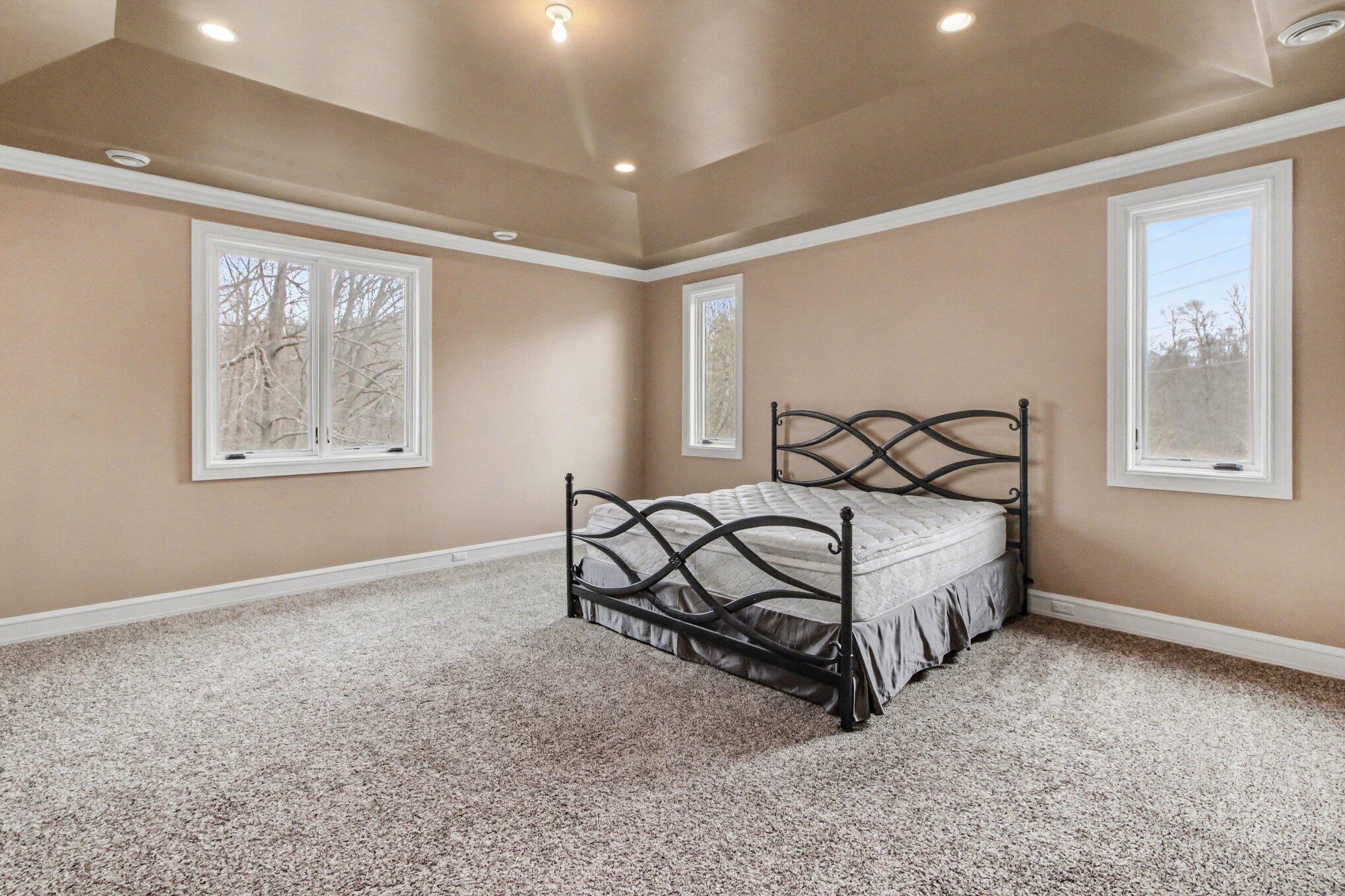 Northville, Michigan, 48167, United States, 4 Bedrooms Bedrooms, ,5 BathroomsBathrooms,Residential,Contingent,2041571