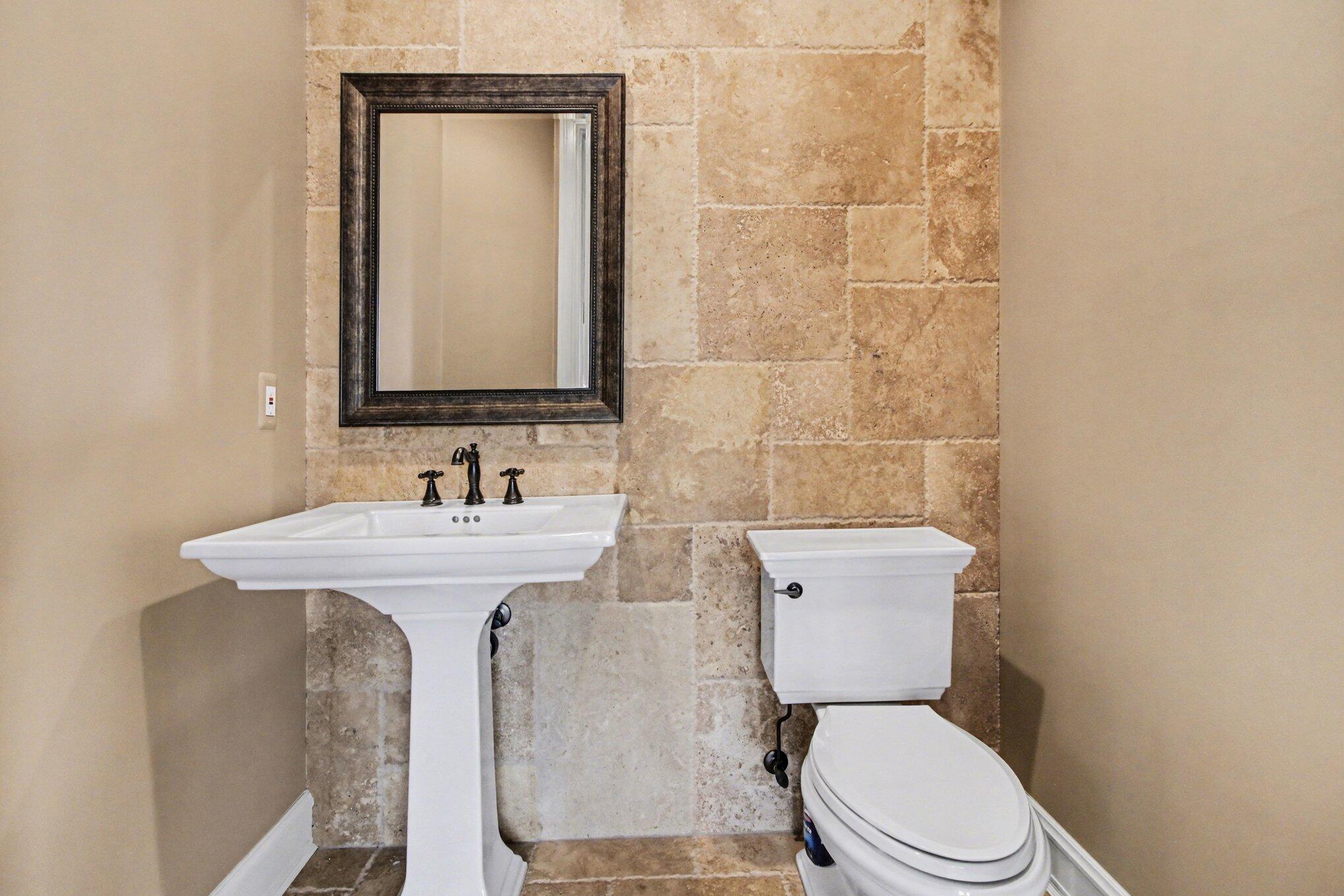 Northville, Michigan, 48167, United States, 4 Bedrooms Bedrooms, ,5 BathroomsBathrooms,Residential,Contingent,2041571