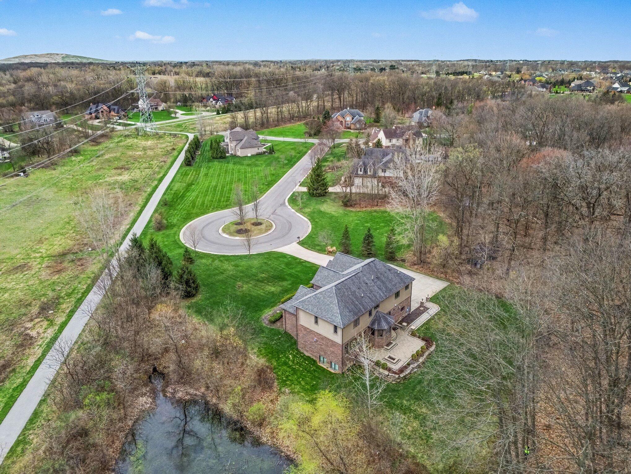 Northville, Michigan, 48167, United States, 4 Bedrooms Bedrooms, ,5 BathroomsBathrooms,Residential,Contingent,2041571