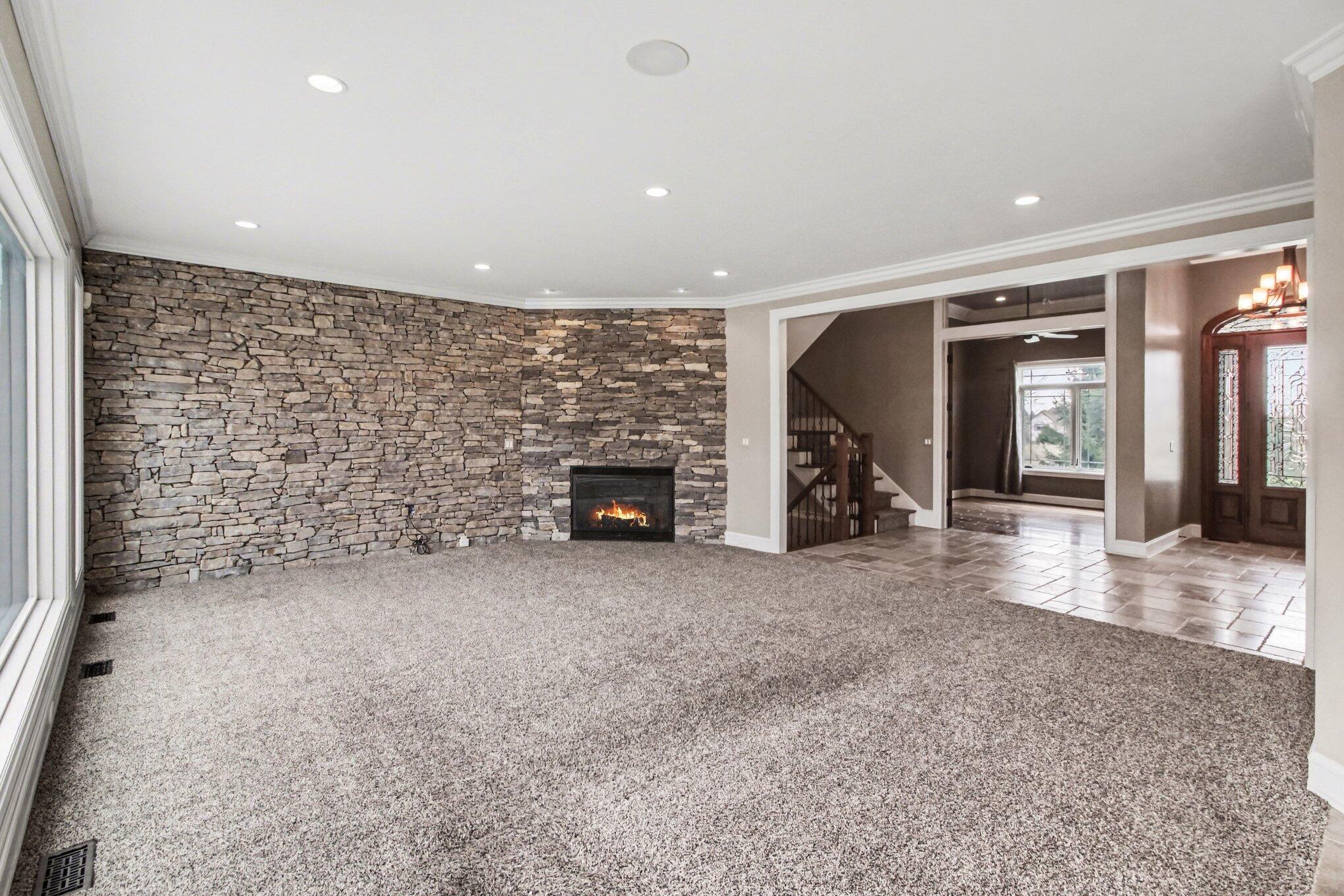 Northville, Michigan, 48167, United States, 4 Bedrooms Bedrooms, ,5 BathroomsBathrooms,Residential,Contingent,2041571