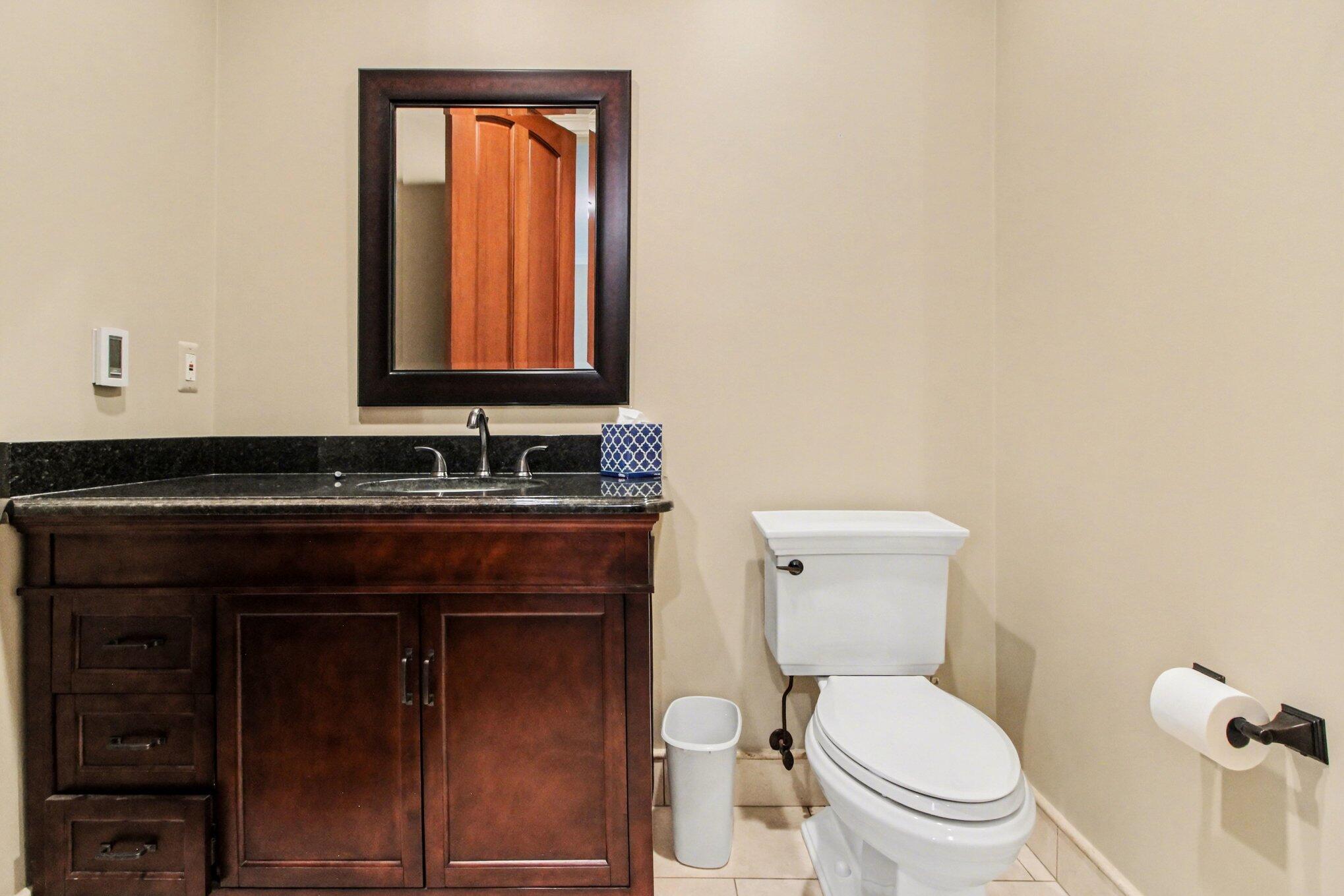 Northville, Michigan, 48167, United States, 4 Bedrooms Bedrooms, ,5 BathroomsBathrooms,Residential,Contingent,2041571