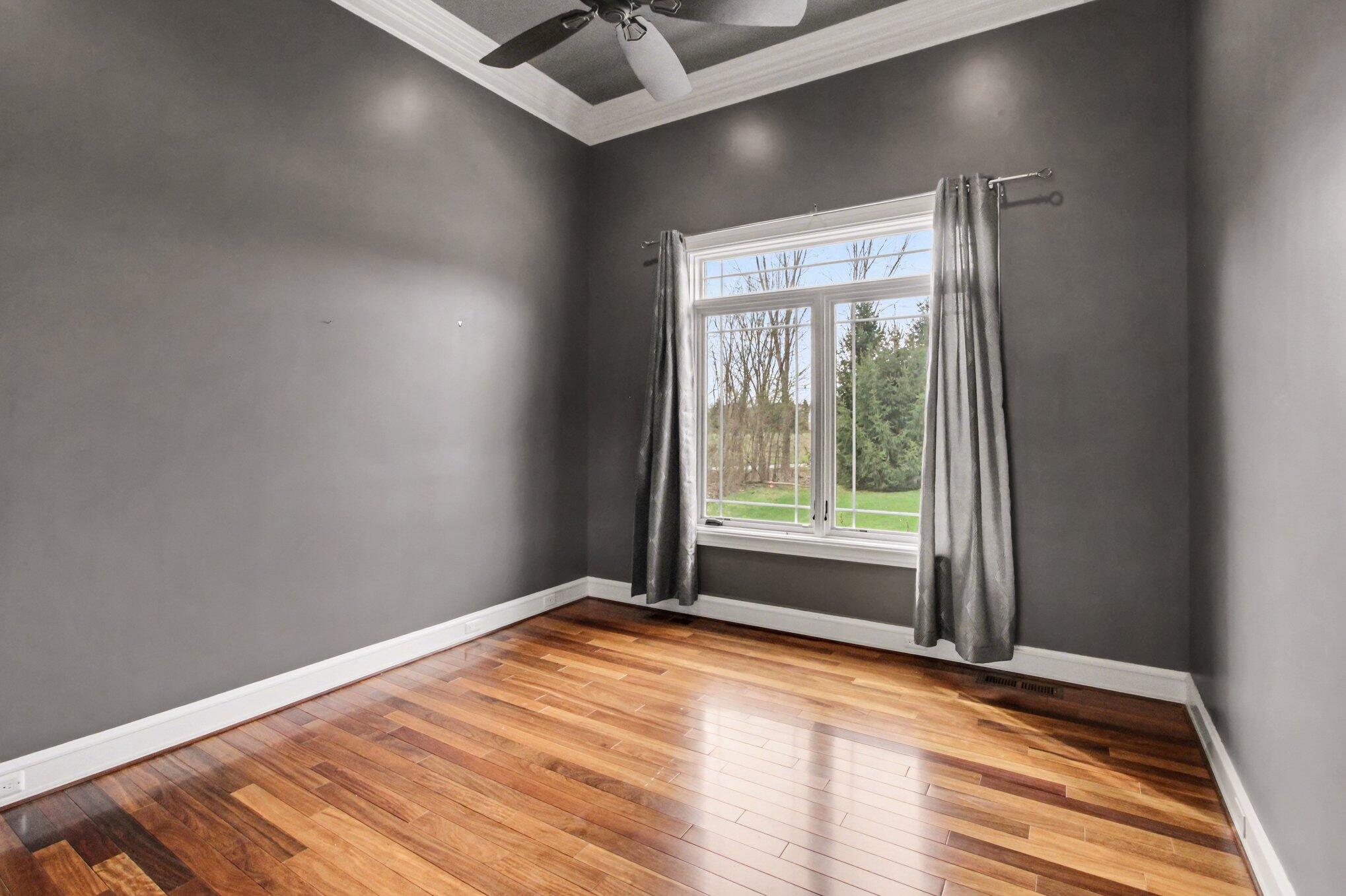 Northville, Michigan, 48167, United States, 4 Bedrooms Bedrooms, ,5 BathroomsBathrooms,Residential,Contingent,2041571