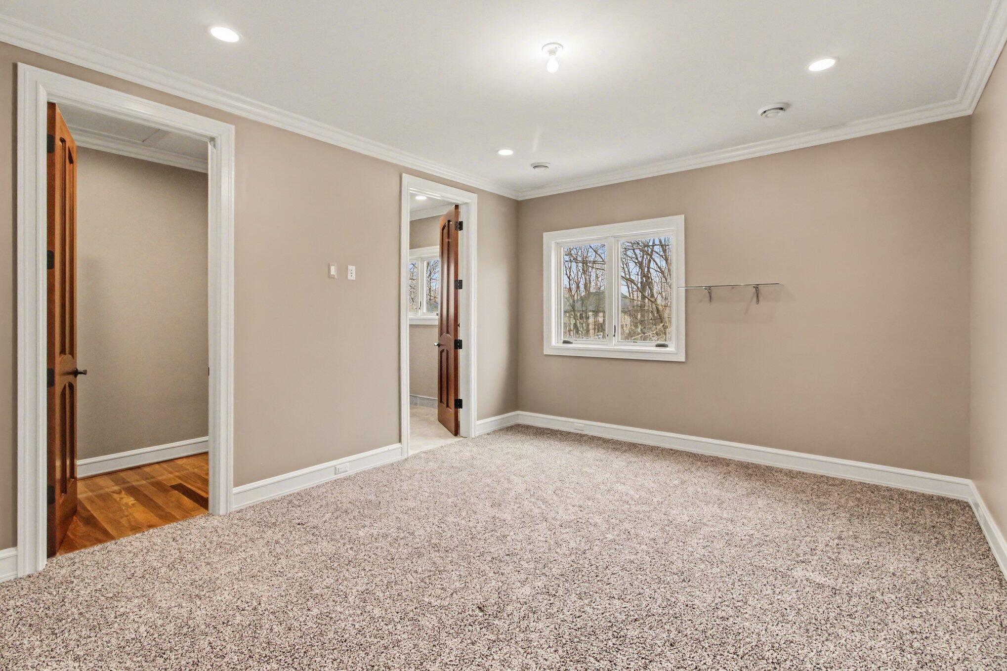 Northville, Michigan, 48167, United States, 4 Bedrooms Bedrooms, ,5 BathroomsBathrooms,Residential,Contingent,2041571