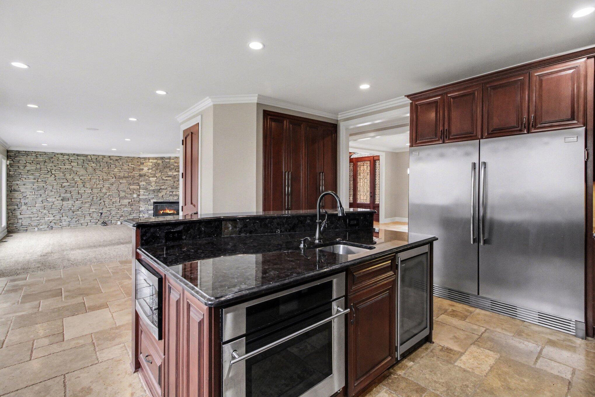 Northville, Michigan, 48167, United States, 4 Bedrooms Bedrooms, ,5 BathroomsBathrooms,Residential,Contingent,2041571