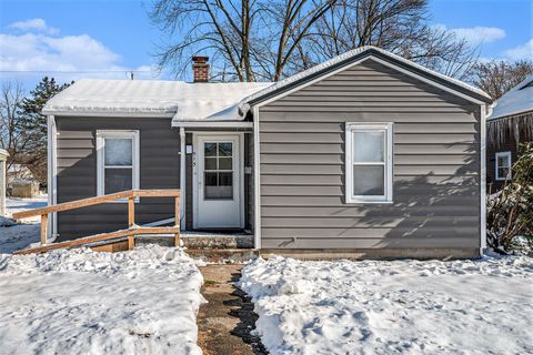 Photo of 515 N Prospect Street, Sturgis, MI 49091 (MLS # 25060855)