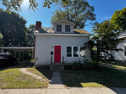 Photo of 213 W Montcalm Street, Greenville, MI 48838 (MLS # 25050160)