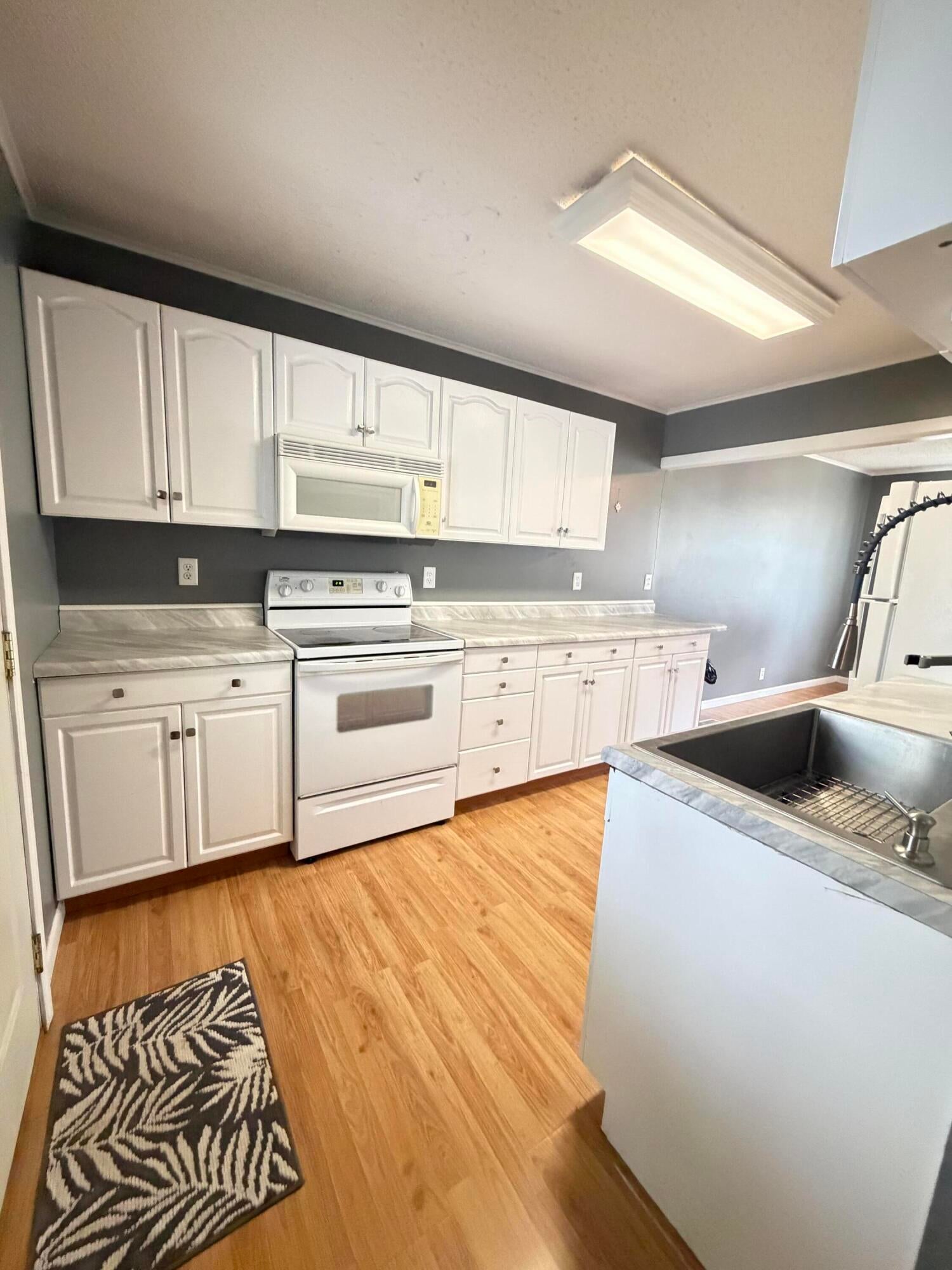 204 E Electric Court