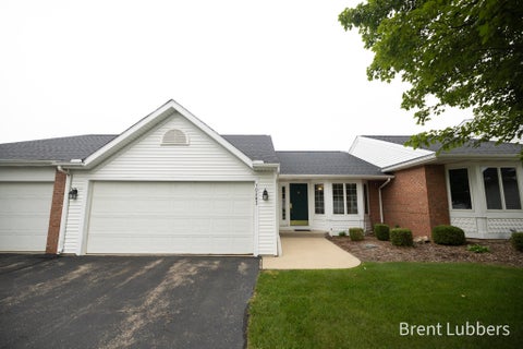 Photo for 10283 Castlecourt