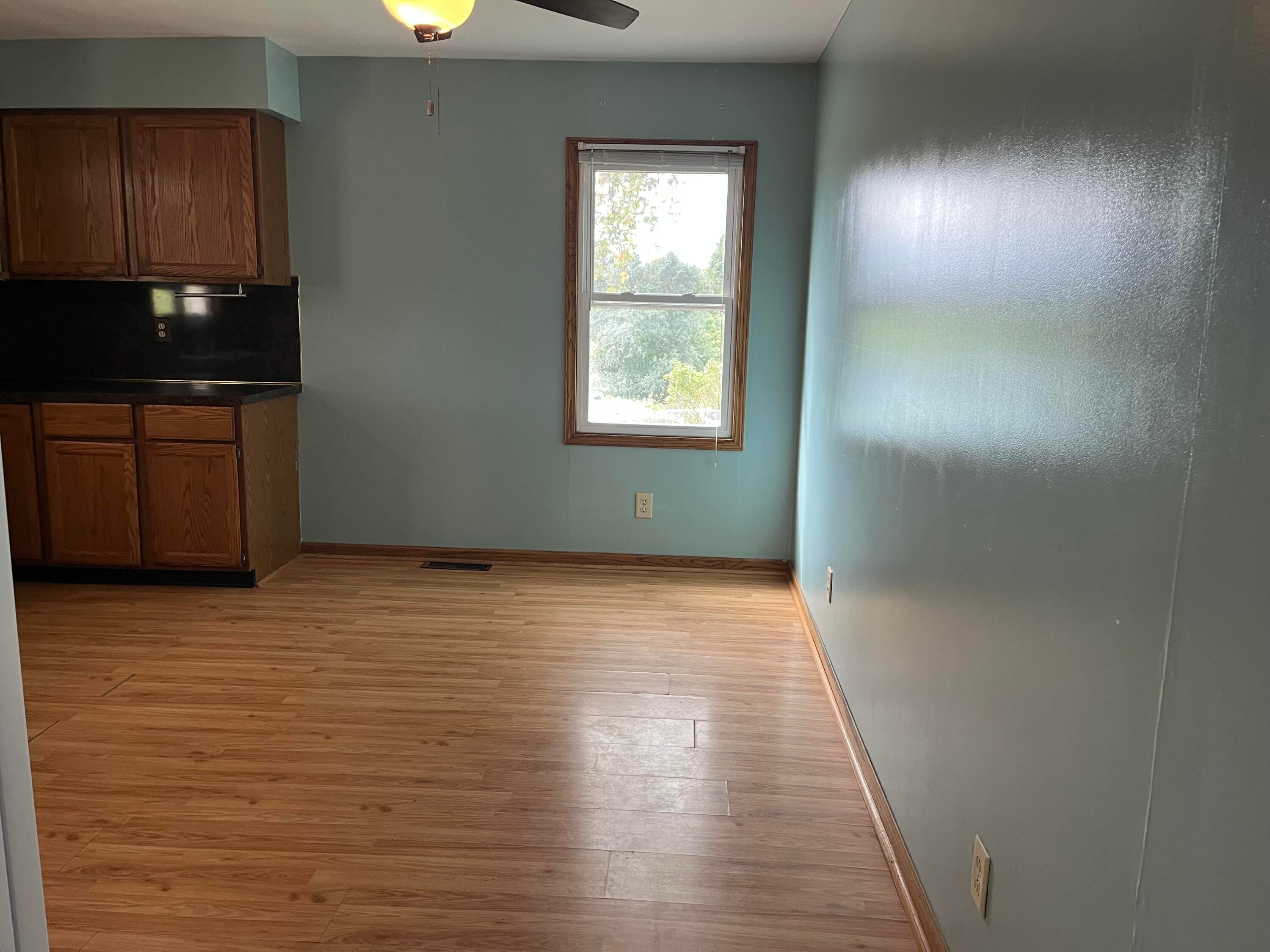 Listing 23