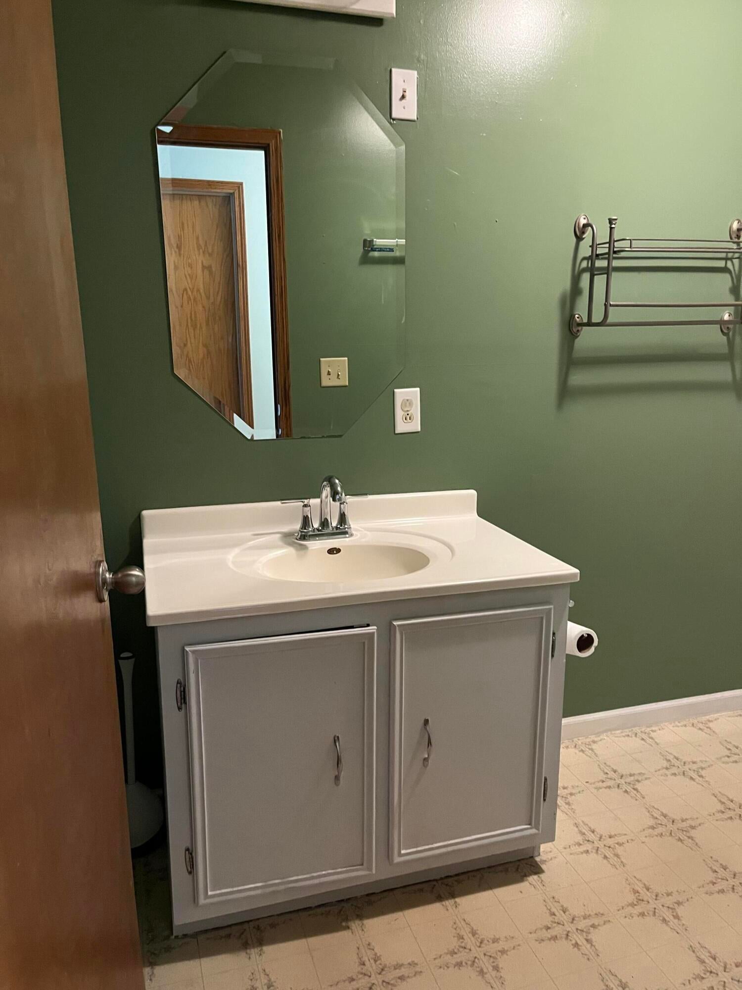Listing 23