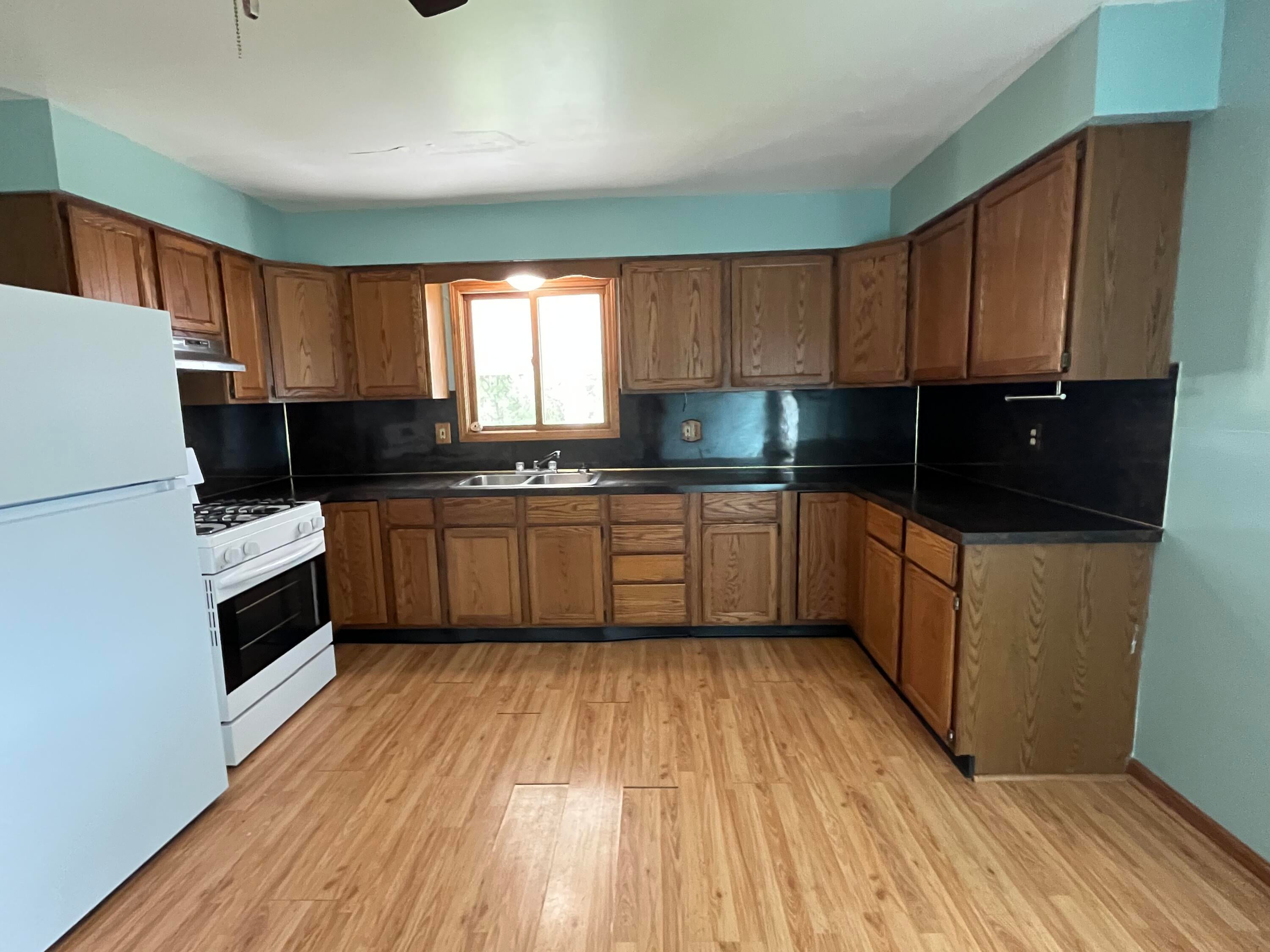 Listing 23