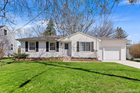 Photo of 4000 Hillsdale Avenue NE, Grand Rapids, MI 49525 (MLS # 26017224)