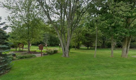 Photo of 327 Beachwood Way #14, Douglas, MI 49406 (MLS # 25009953)