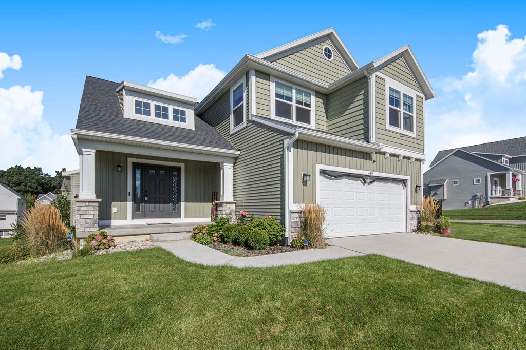 Photo of 459 Park Place Drive NE, Rockford, MI 49341 (MLS # 25038659)