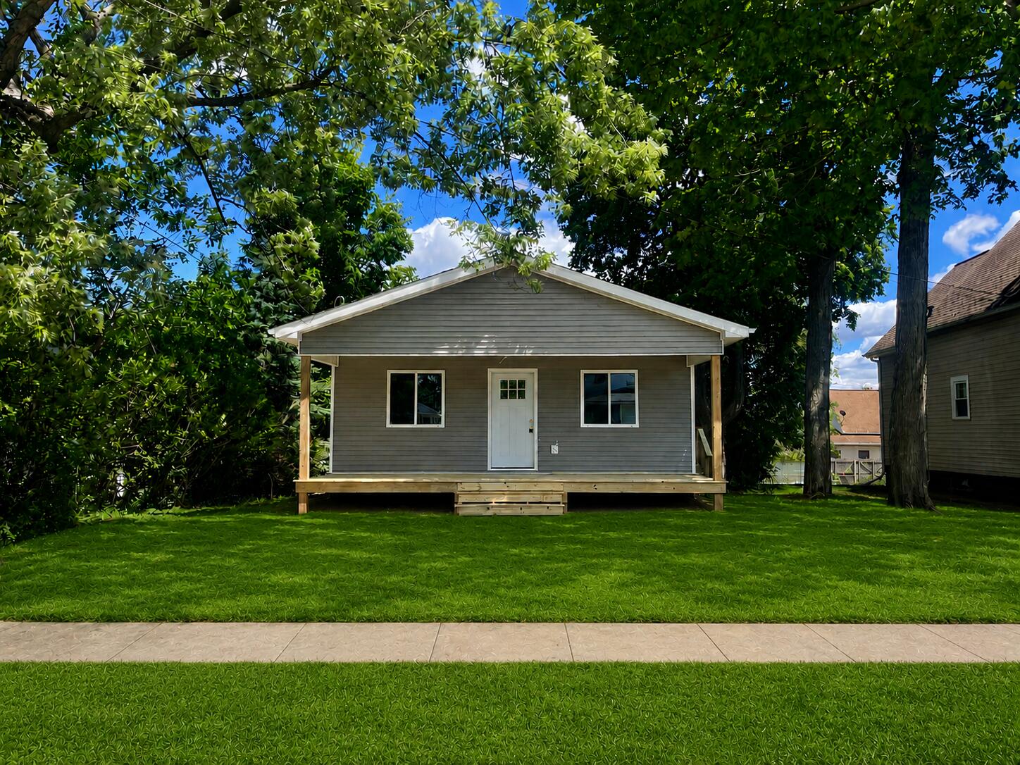 Photo 1 of 12 — 1111 Lansing Avenue, Jackson, MI 49202
