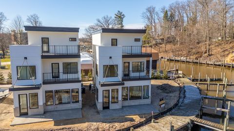 1 N Bailey Avenue South Haven MI 49090
