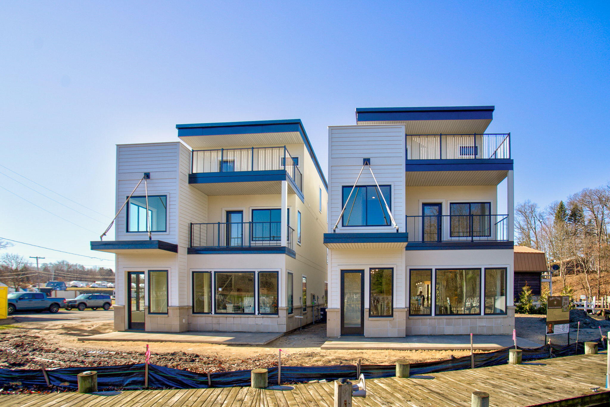 1 N Bailey Avenue