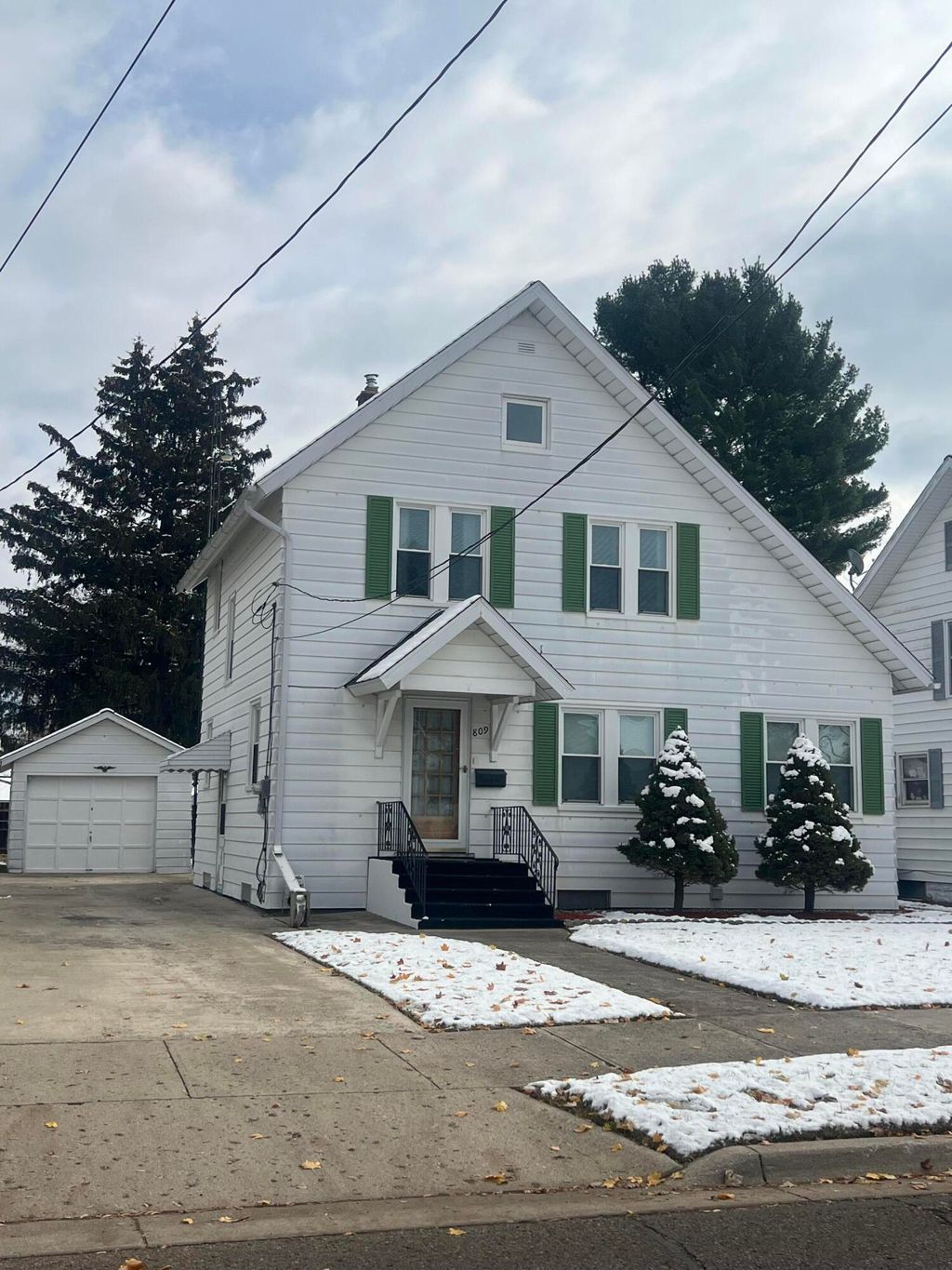 Photo of 809 Seymour Avenue, Jackson, MI 49202 (MLS # 25057709)