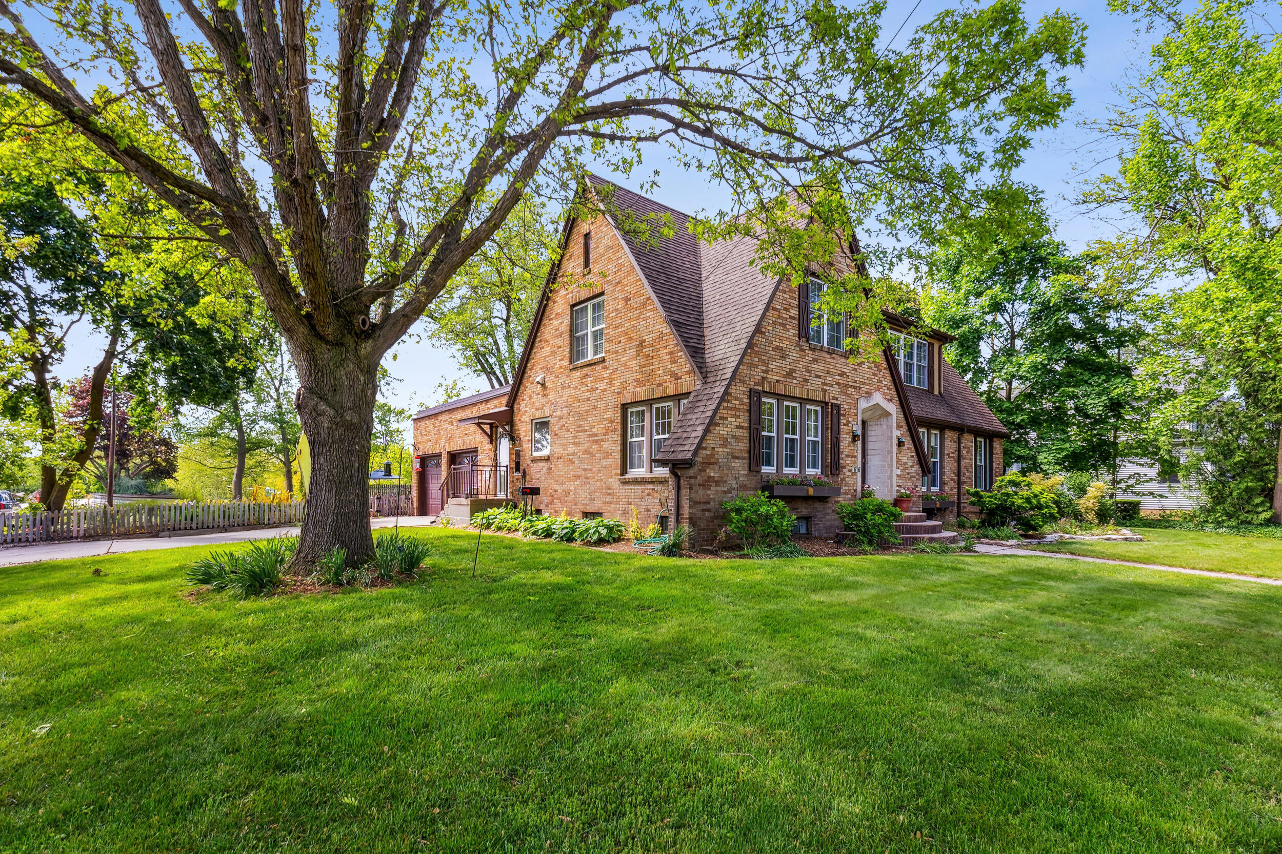 616 S Elm Street