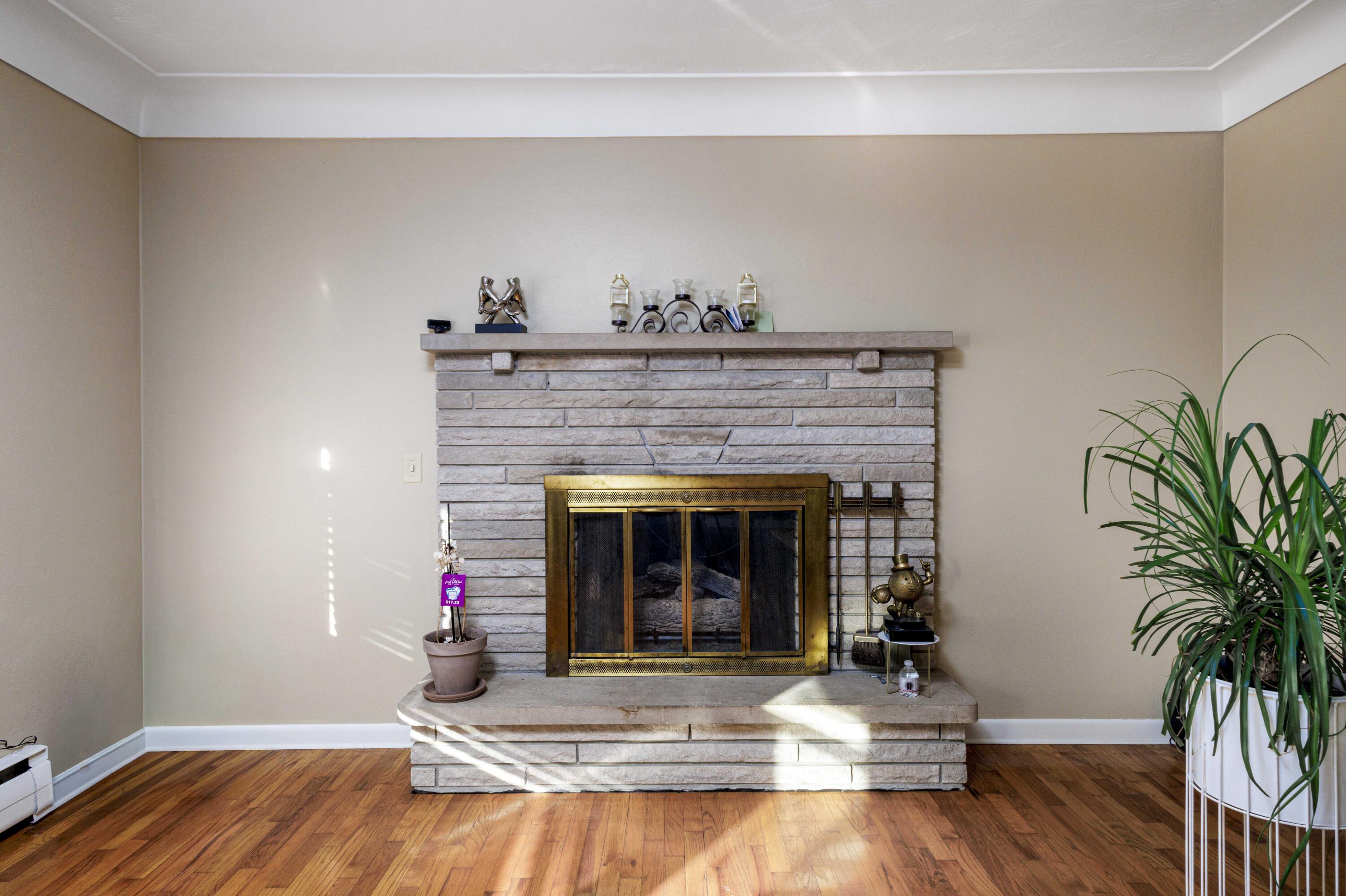 6299 Crestwood Avenue